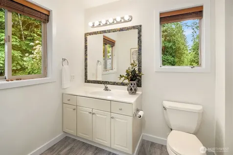 211 210th Avenue NE Sammamish WA 98074