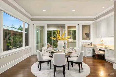 10021 NE 16th Place Bellevue WA 98004