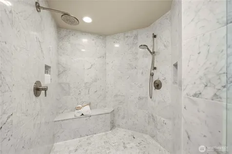10021 NE 16th Place Bellevue WA 98004