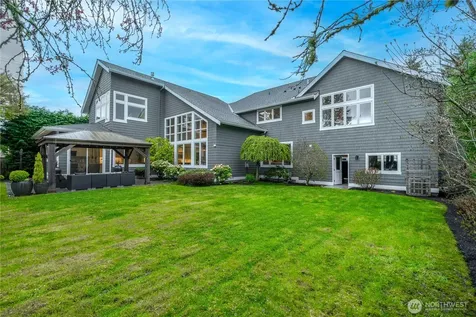 10021 NE 16th Place Bellevue WA 98004