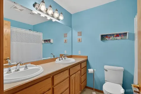 510 Sunnycrest Camano Island WA 98282