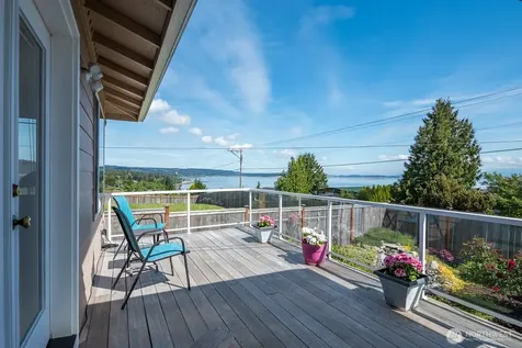 510 Sunnycrest Camano Island WA 98282
