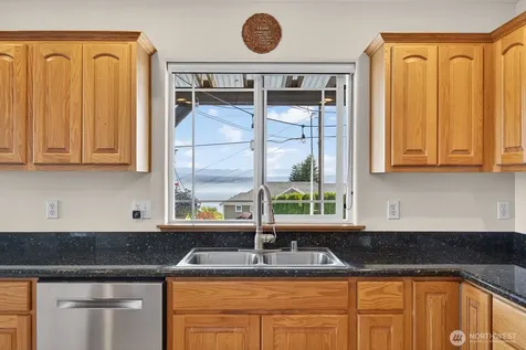 510 Sunnycrest Camano Island WA 98282