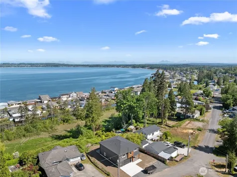 4966 Highland Drive Blaine WA 98230