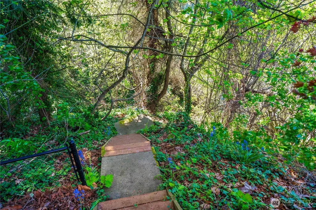 3626 SW Dash Point Road Federal Way WA 98023