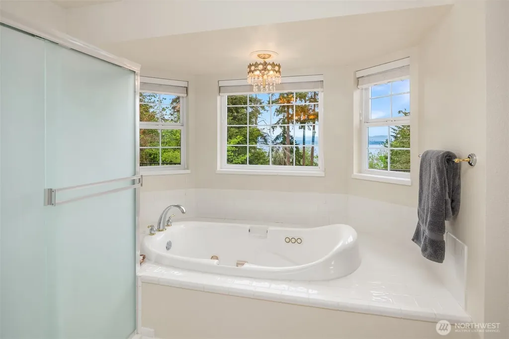 51 Lucky Lane Camano Island WA 98282