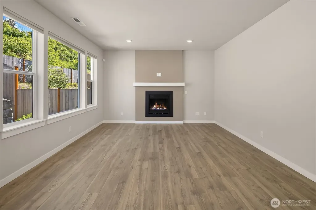 27920 15th Avenue S Federal Way WA 98003