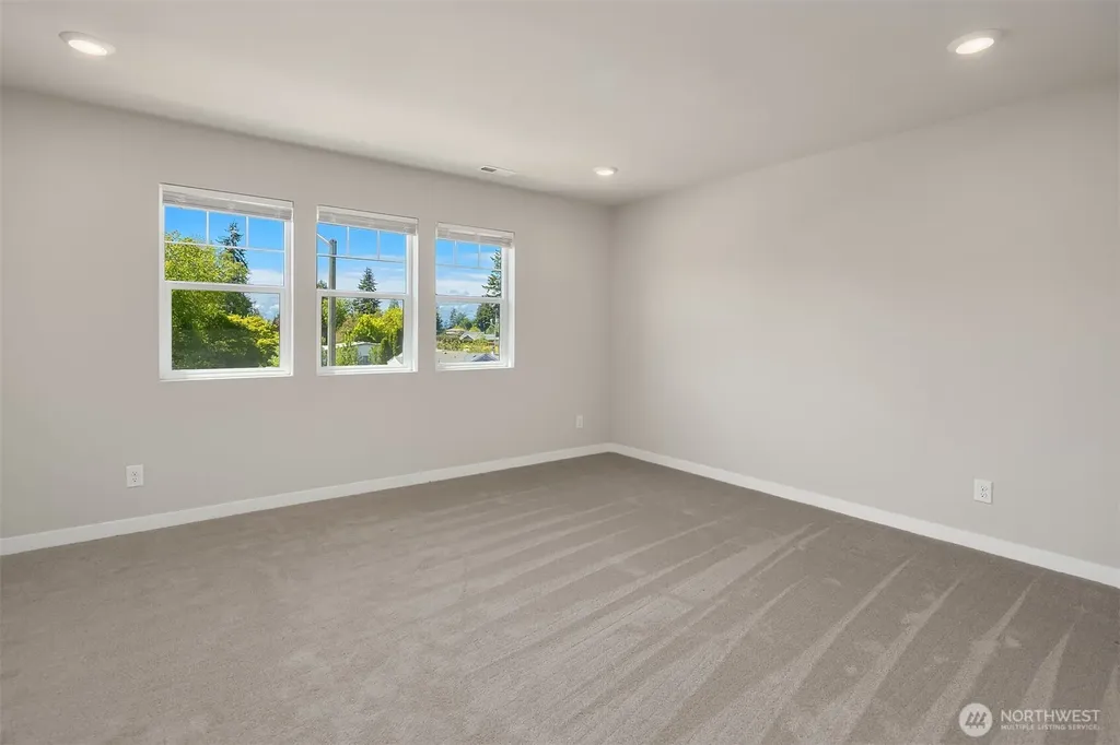 27920 15th Avenue S Federal Way WA 98003