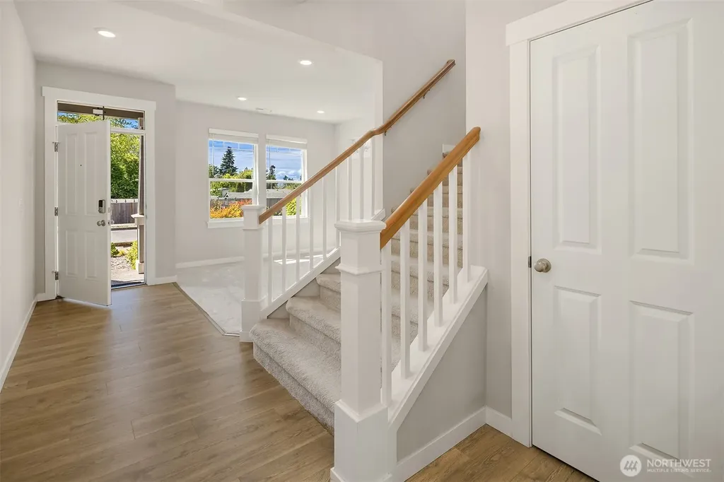 27920 15th Avenue S Federal Way WA 98003