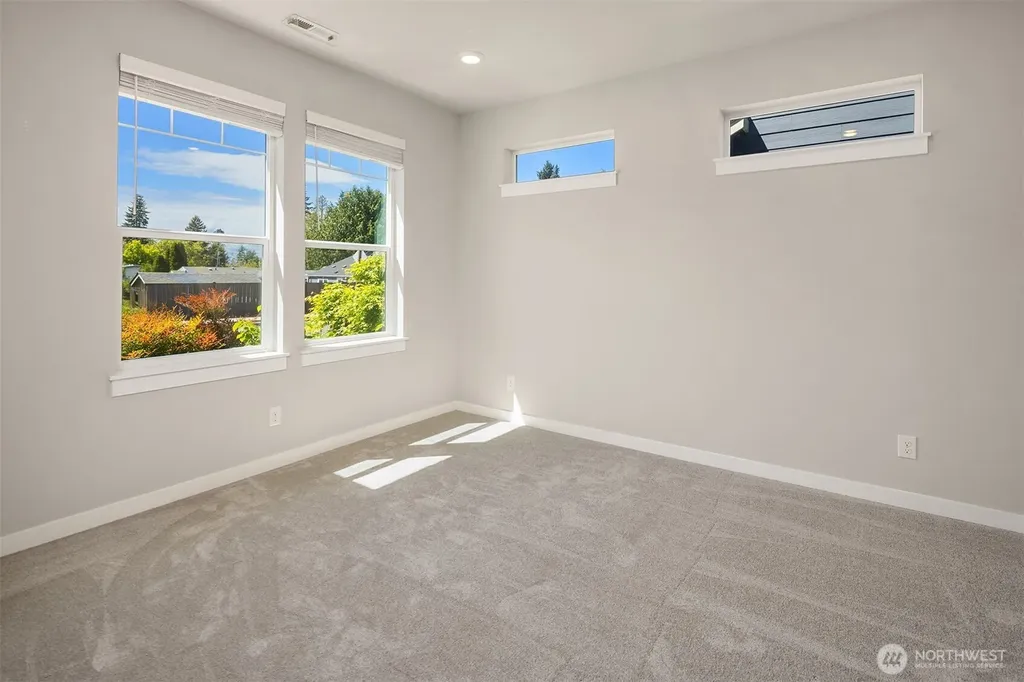 27920 15th Avenue S Federal Way WA 98003