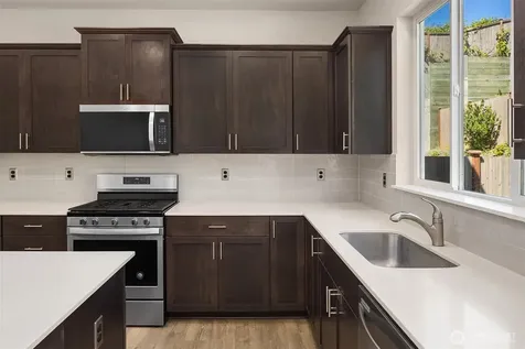 27920 15th Avenue S Federal Way WA 98003