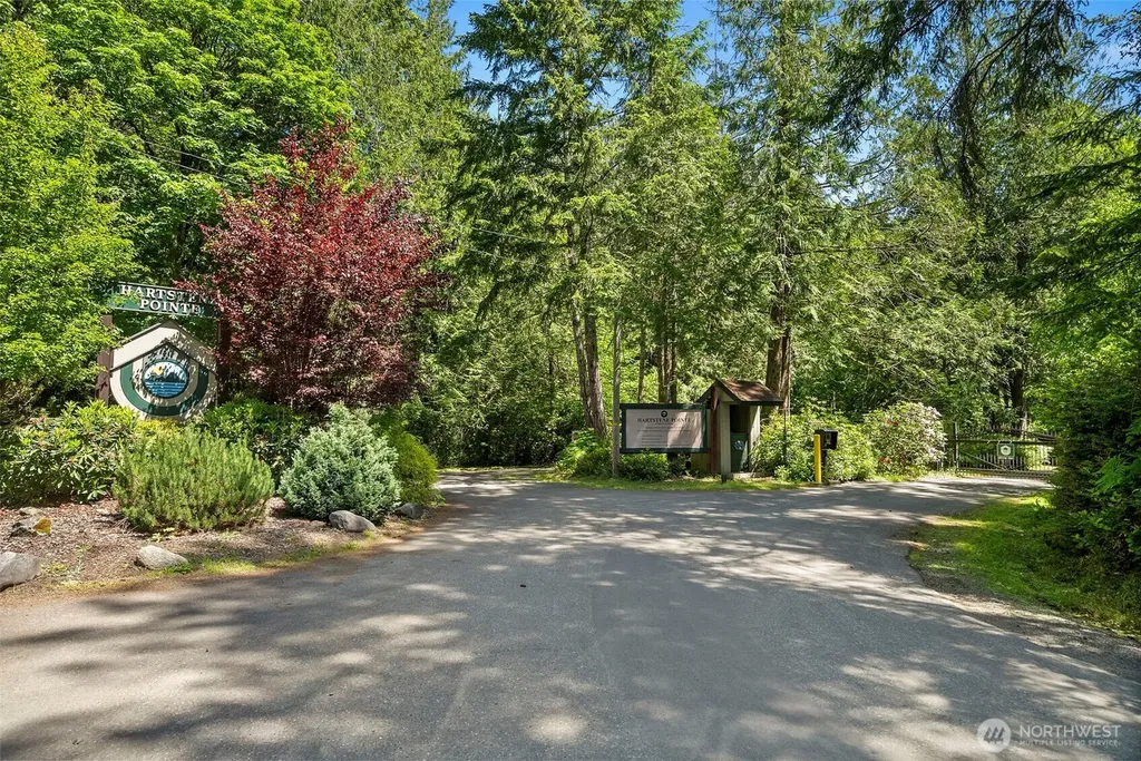 431 E Pointes Drive E Shelton WA 98584