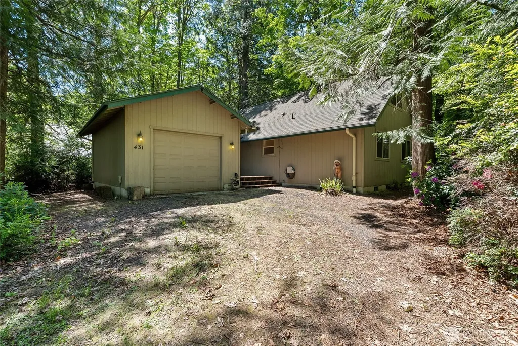 431 E Pointes Drive E Shelton WA 98584