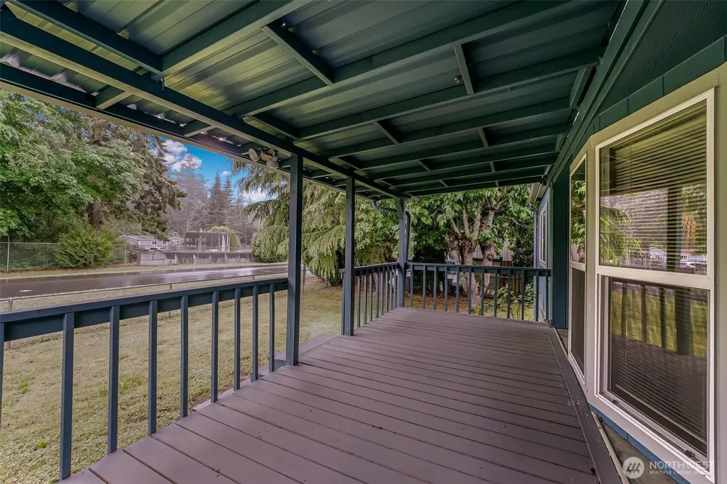 980 Falcon Road Camano Island WA 98282