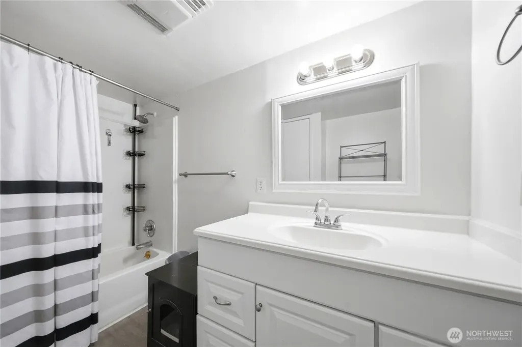 207 Cedar Avenue Sultan WA 98294