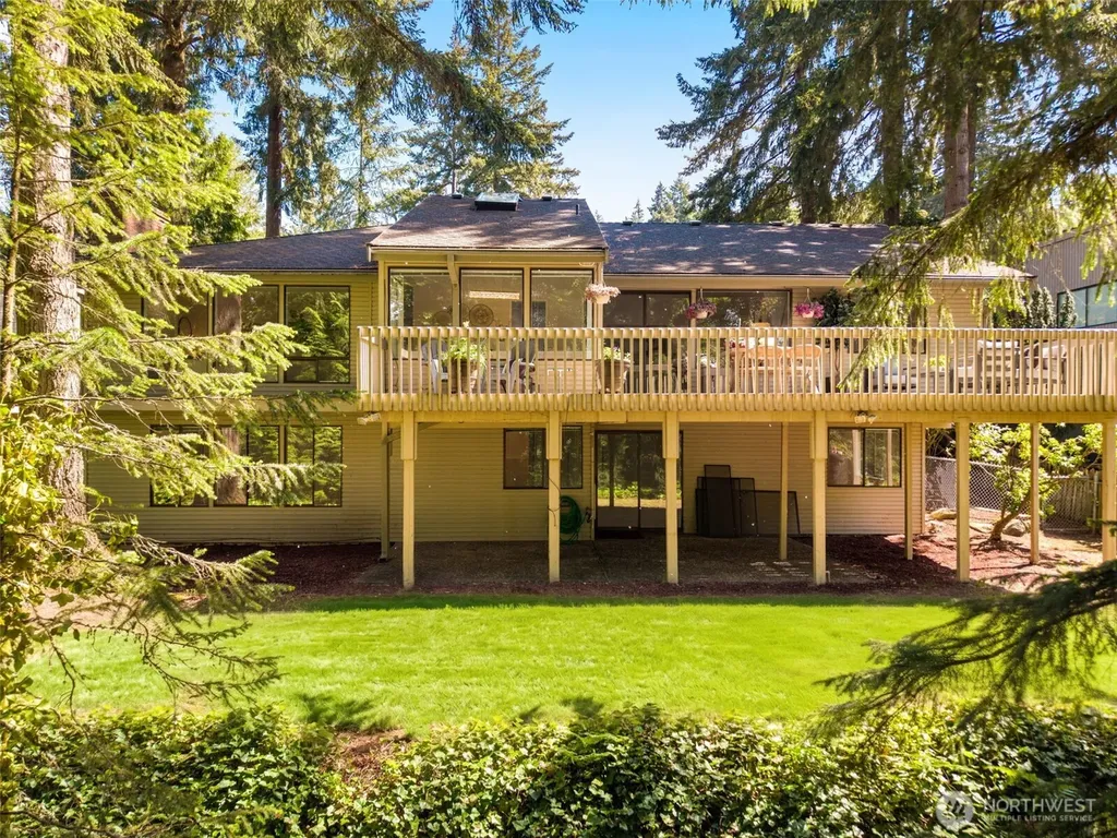 5221 Somerset Drive SE Bellevue WA 98006