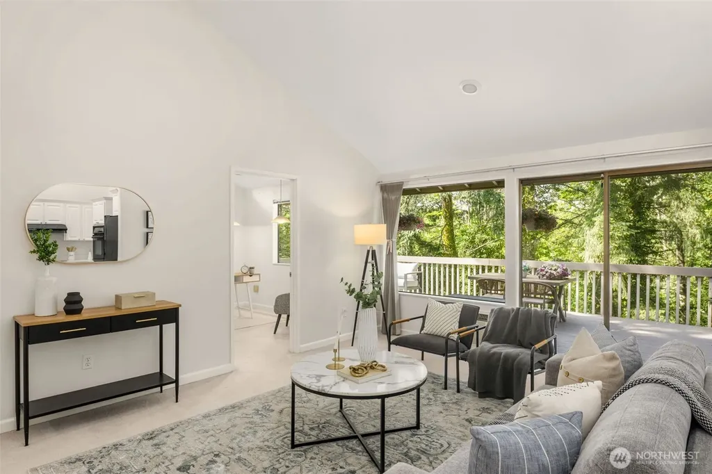5221 Somerset Drive SE Bellevue WA 98006