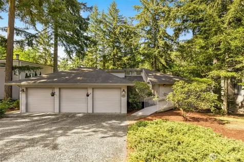 5221 Somerset Drive SE Bellevue WA 98006