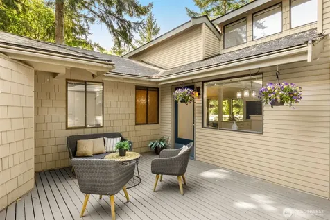 5221 Somerset Drive SE Bellevue WA 98006