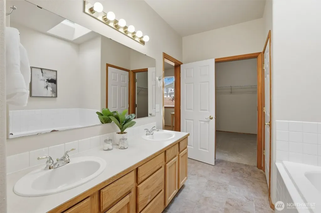 12604 32nd Street NE Lake Stevens WA 98258