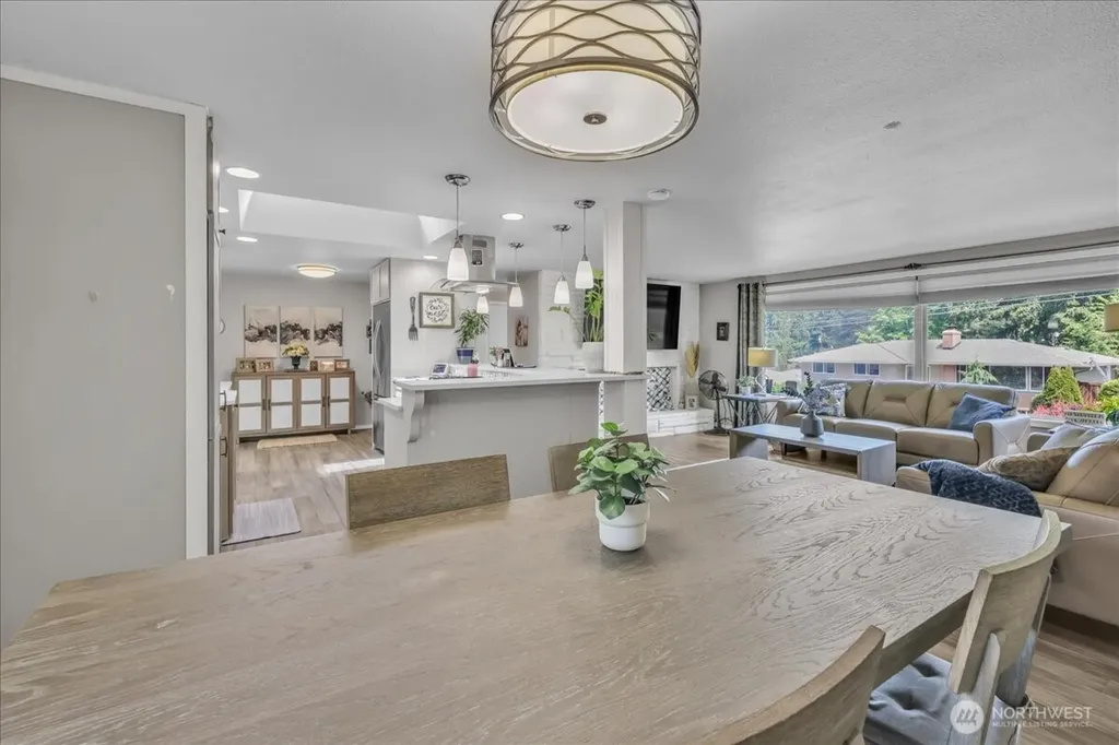 829 Maplewood Avenue Kent WA 98030