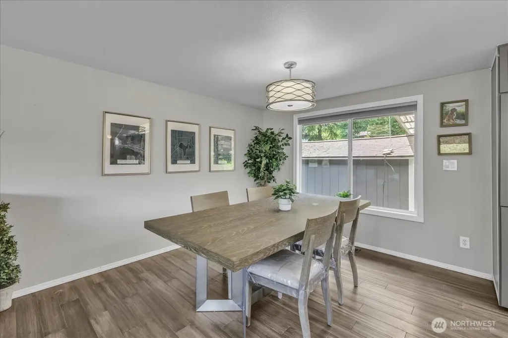 829 Maplewood Avenue Kent WA 98030