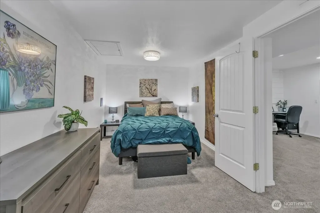 829 Maplewood Avenue Kent WA 98030
