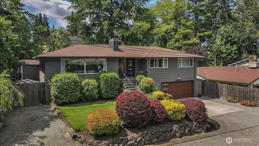 829 Maplewood Avenue Kent WA 98030
