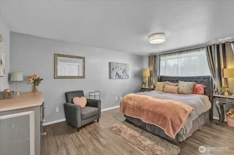 829 Maplewood Avenue Kent WA 98030