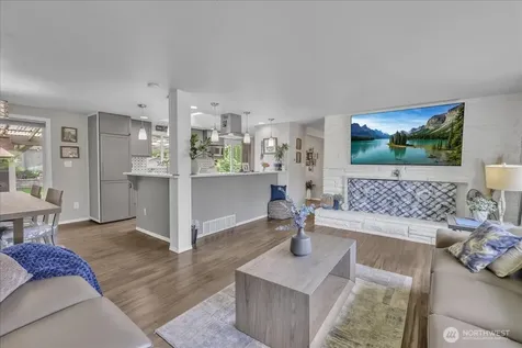 829 Maplewood Avenue Kent WA 98030