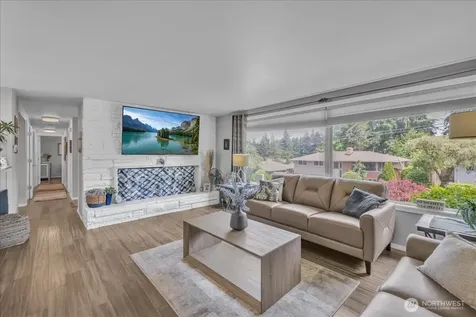 829 Maplewood Avenue Kent WA 98030