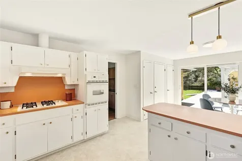 2209 NE 177th Street Shoreline WA 98155