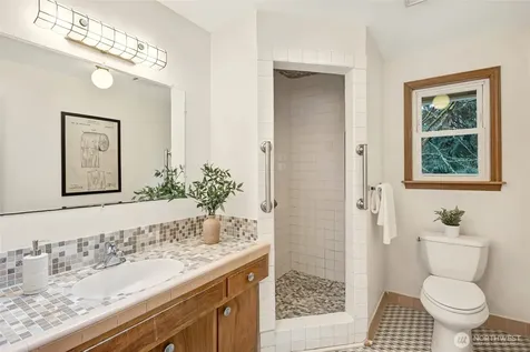 2209 NE 177th Street Shoreline WA 98155