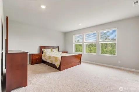 30003 19th Avenue S Federal Way WA 98003