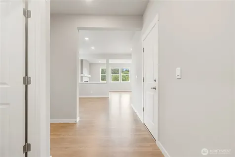 30003 19th Avenue S Federal Way WA 98003