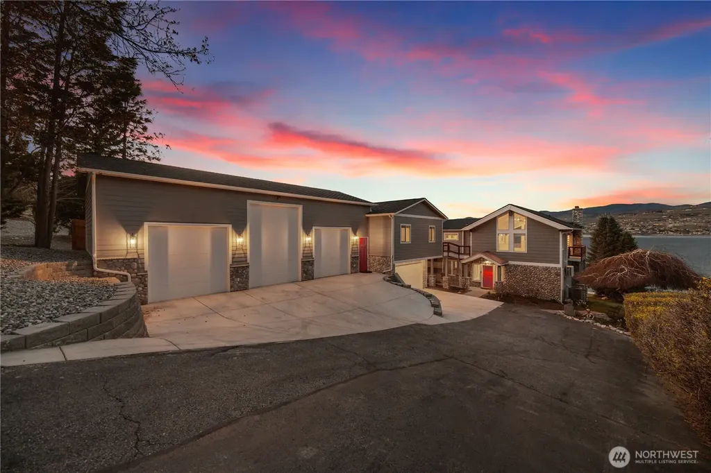 21 Grace Lane Chelan WA 98816