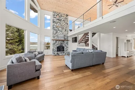 21 Grace Lane Chelan WA 98816