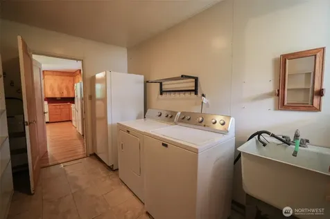 38013 Us 2 Sultan WA 98294