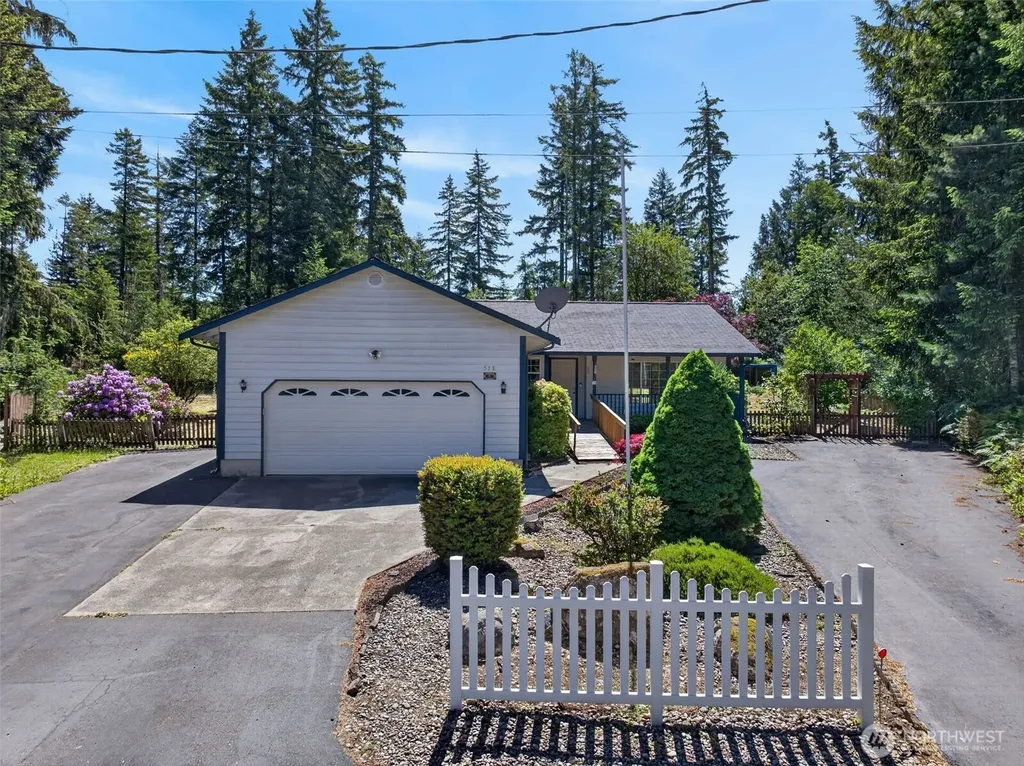 51 E Lambeth Way Shelton WA 98584