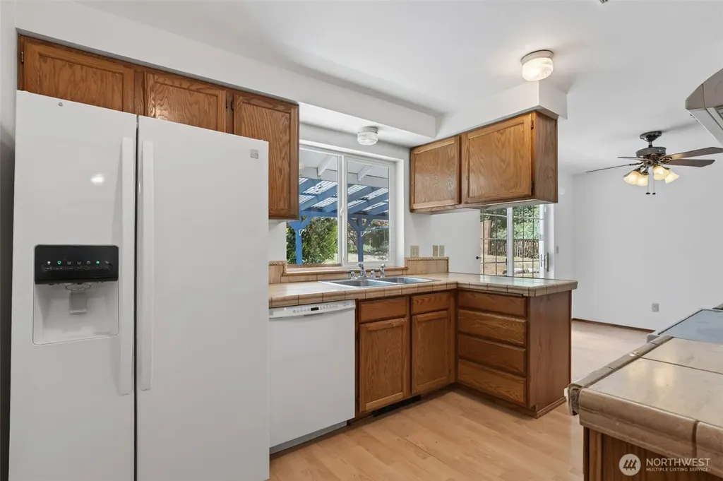 51 E Lambeth Way Shelton WA 98584
