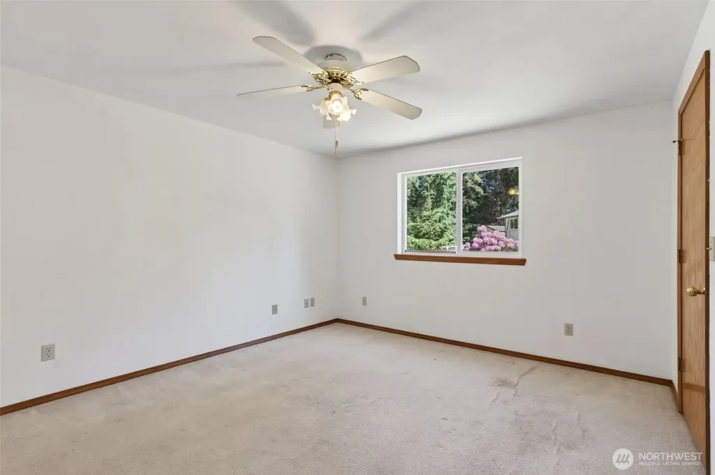 51 E Lambeth Way Shelton WA 98584