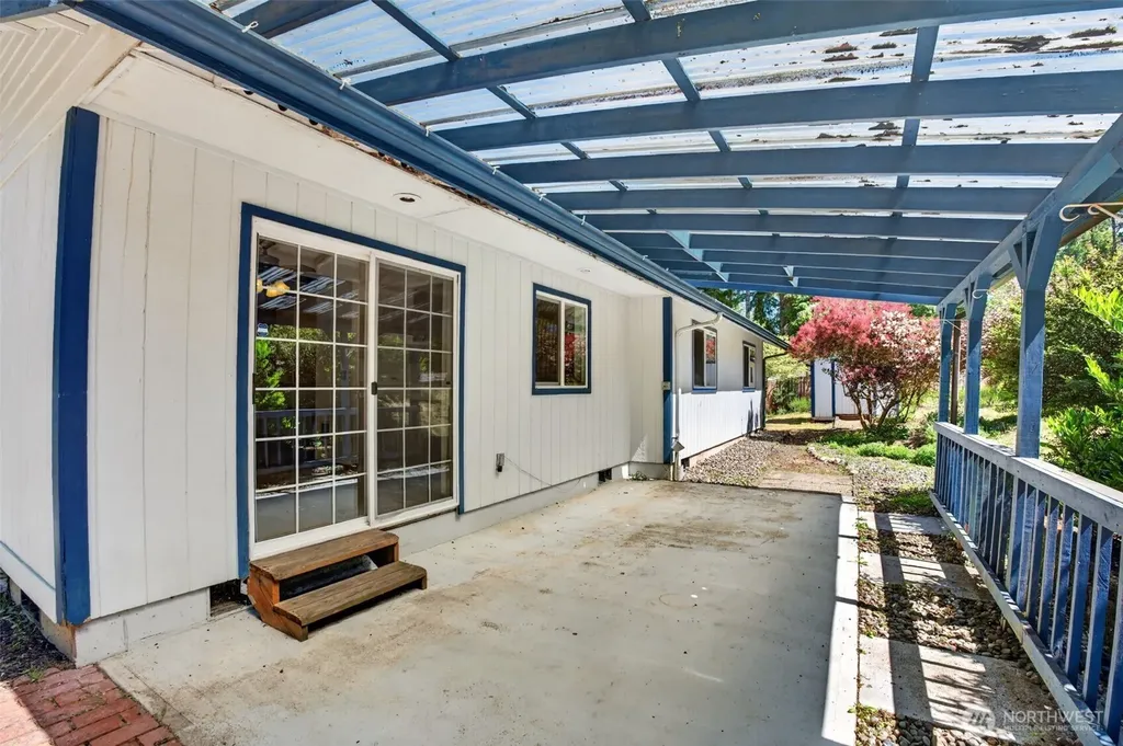 51 E Lambeth Way Shelton WA 98584