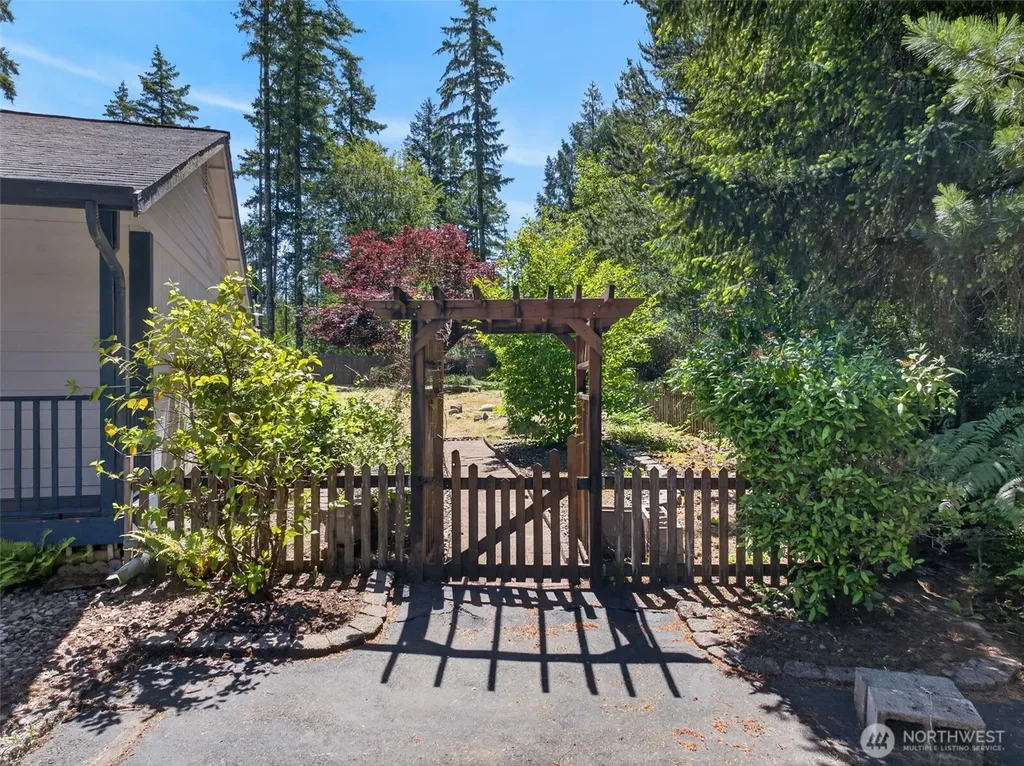 51 E Lambeth Way Shelton WA 98584