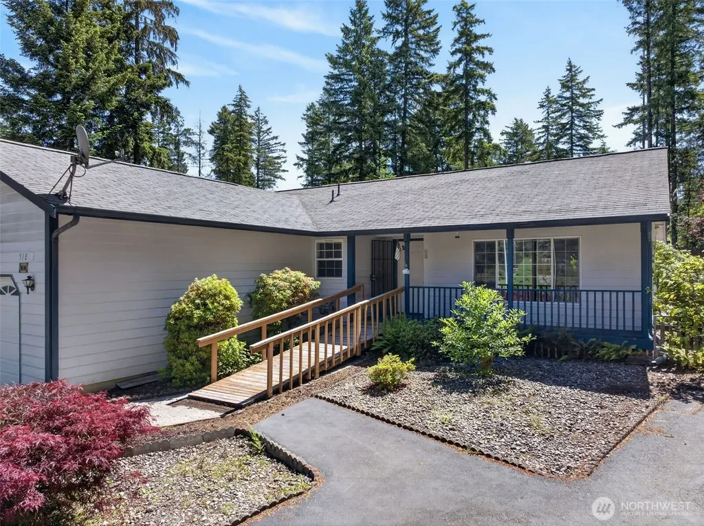 51 E Lambeth Way Shelton WA 98584