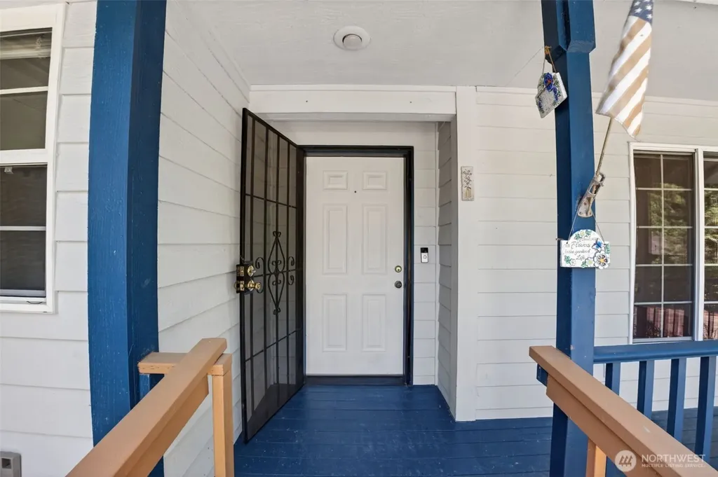 51 E Lambeth Way Shelton WA 98584