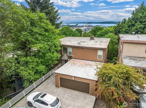 2215 W Raye Street Seattle WA 98199