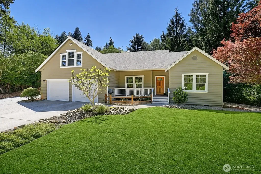 308 Ridgelawn Place Camano Island WA 98282
