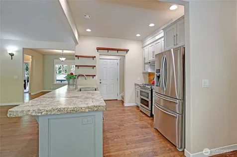 308 Ridgelawn Place Camano Island WA 98282