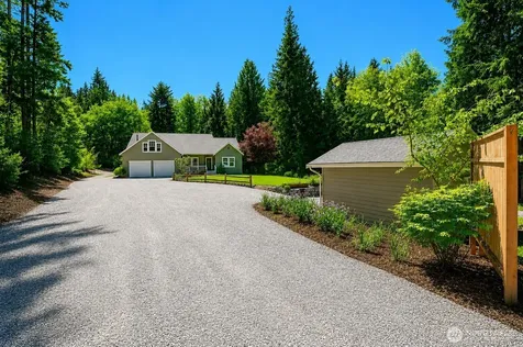 308 Ridgelawn Place Camano Island WA 98282