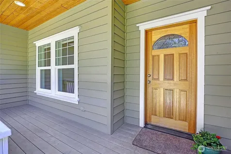 308 Ridgelawn Place Camano Island WA 98282